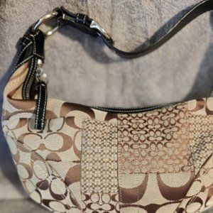 Beautiful COACH shoulder bag